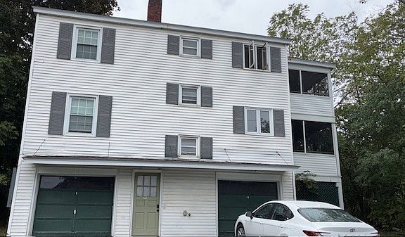 2nd image of 579 S Willard St