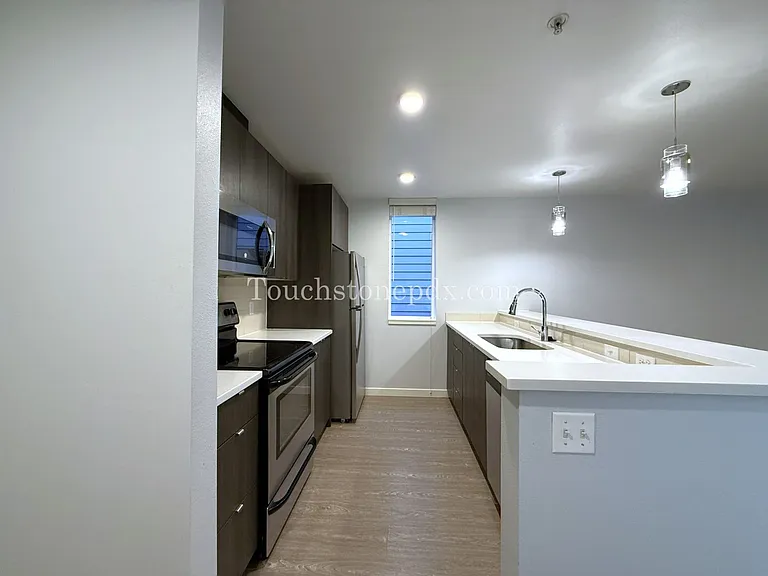 424 NE Jessup St #11 — Photo 12