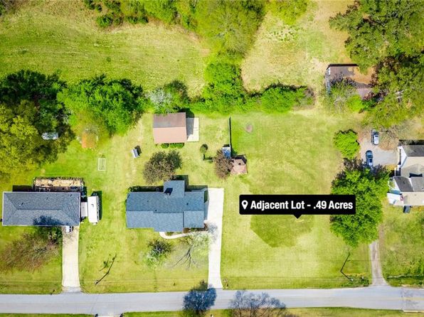 45 Alvin Dr, Carrollton, GA 30117