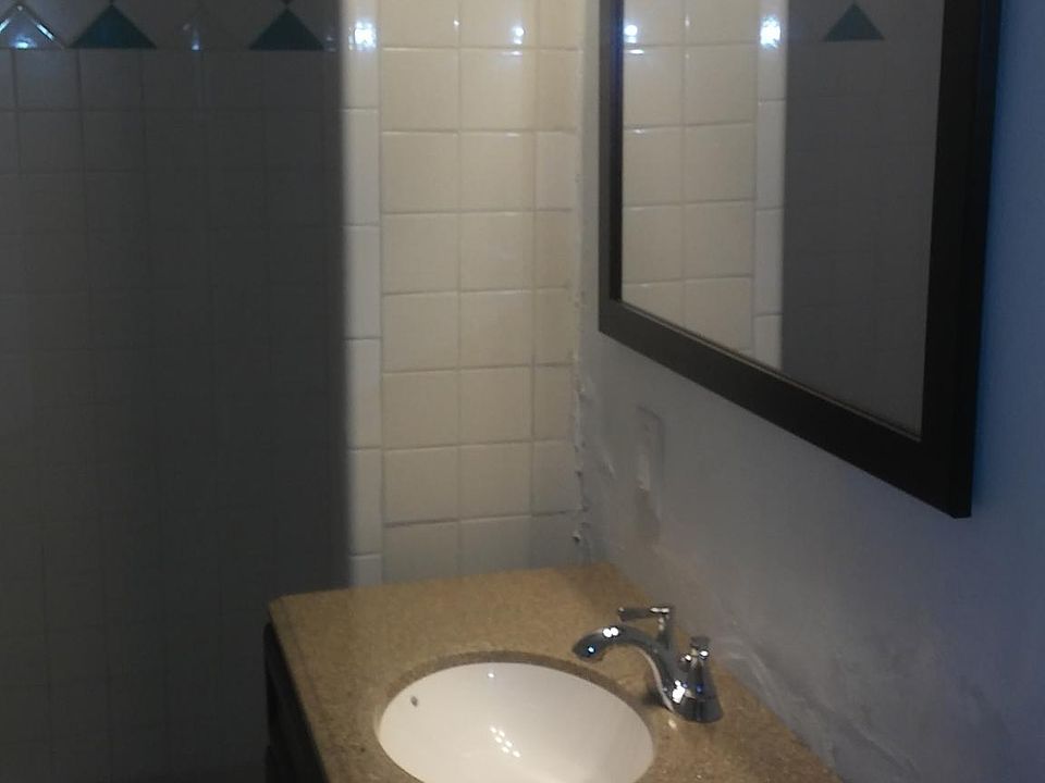 1st image of 865 N 17th St