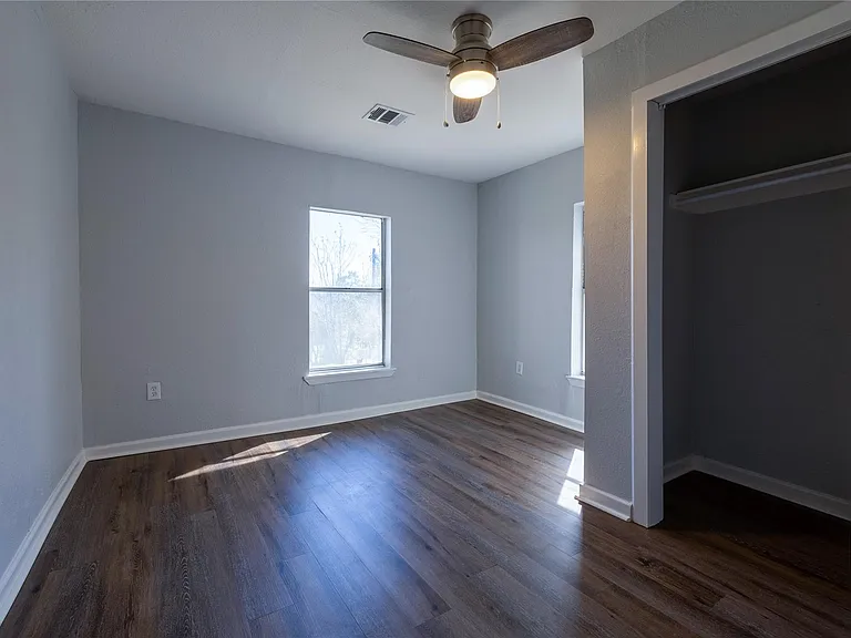 2304 Thrasher Ln #A — Photo 13