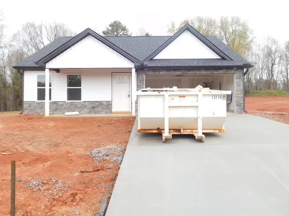 796 Darwin Rd, Gaffney, SC 29340