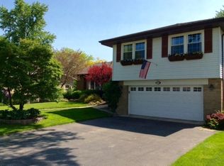 793 S Euclid Ave, Elmhurst, IL 60126