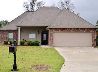 16330 Turning Leaf Dr, Prairieville, LA 70769