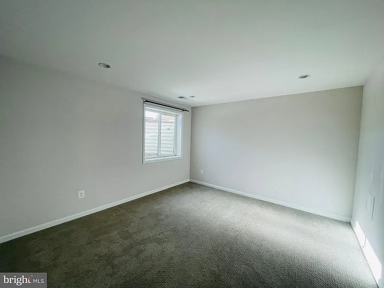 508 Sourwood Ct — Photo 8