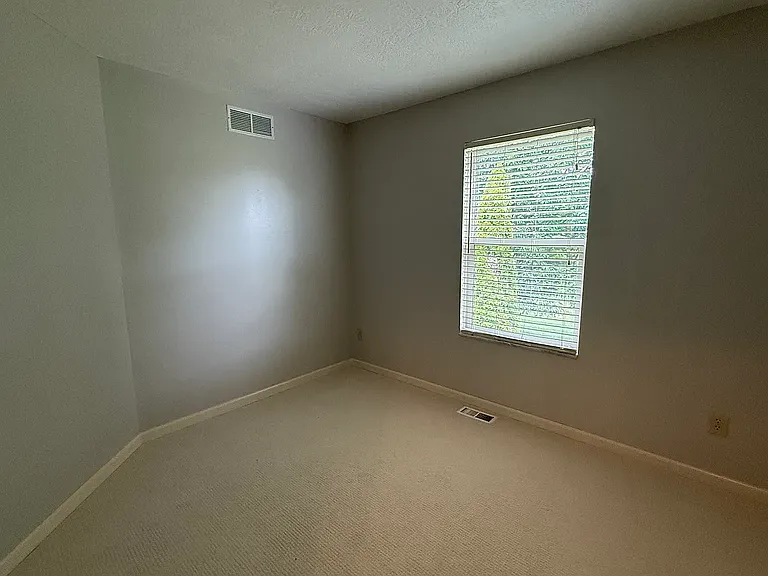 5990 Rings Rd — Photo 29
