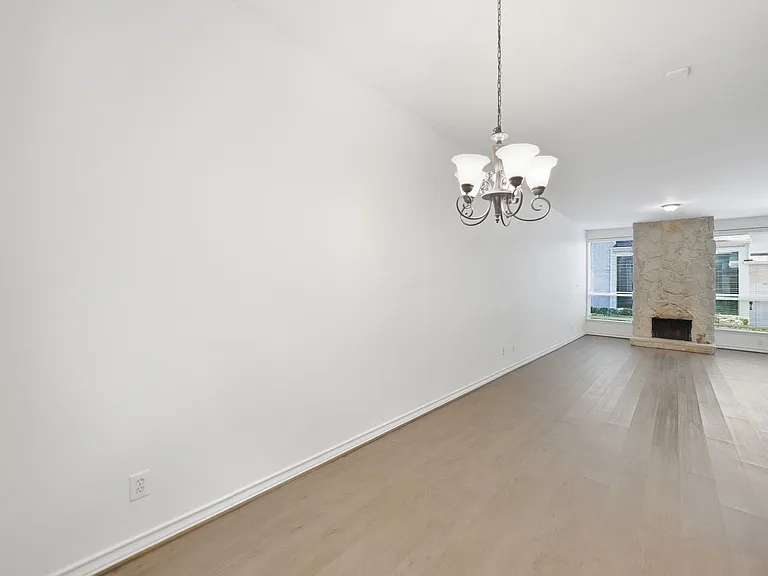 2815 Welborn St #101 — Photo 9