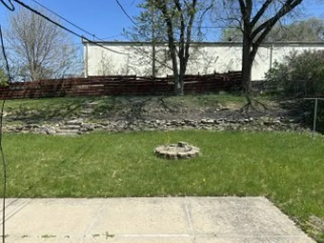 6419 N 62nd Ave #4 — Photo 8