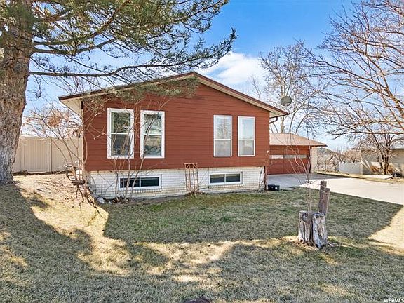 2nd image of 1146 E Nathanial Dr
