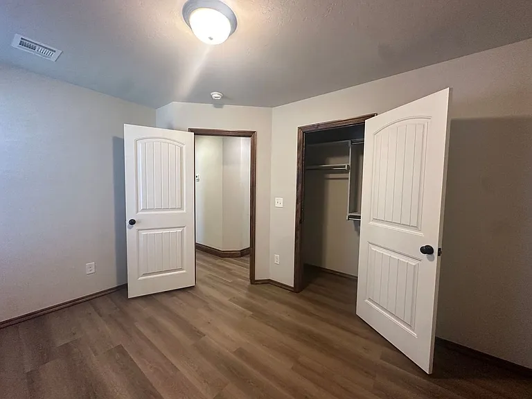 11008 SW 36th St — Photo 46