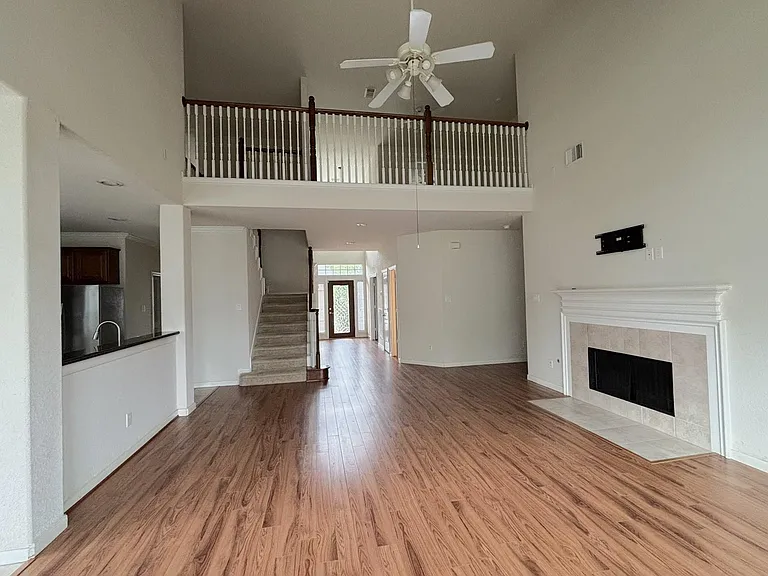 19538 Piney Lake Dr — Photo 2