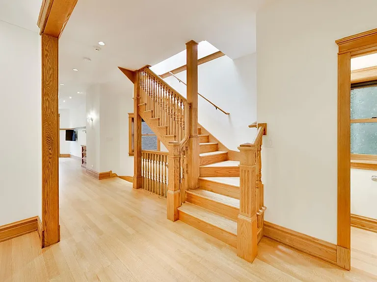 3752 N Wayne Ave — Photo 14