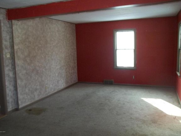 3rd image of 1403 Douglas St