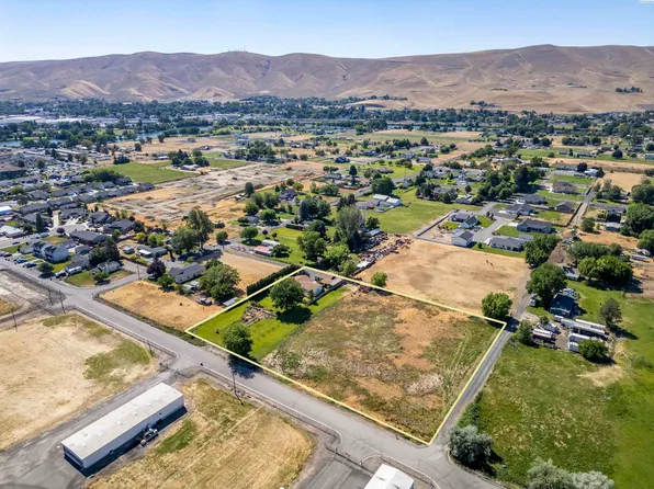 340 S Nunn Rd, Prosser, WA 99350