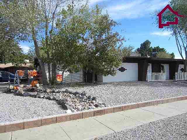 2nd image of 2630 Desert Dr