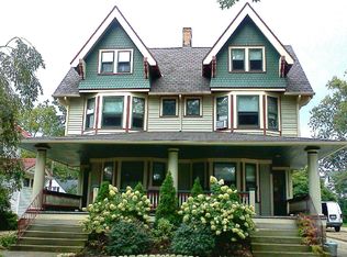 1439 W Clifton Blvd, Lakewood, OH 44107