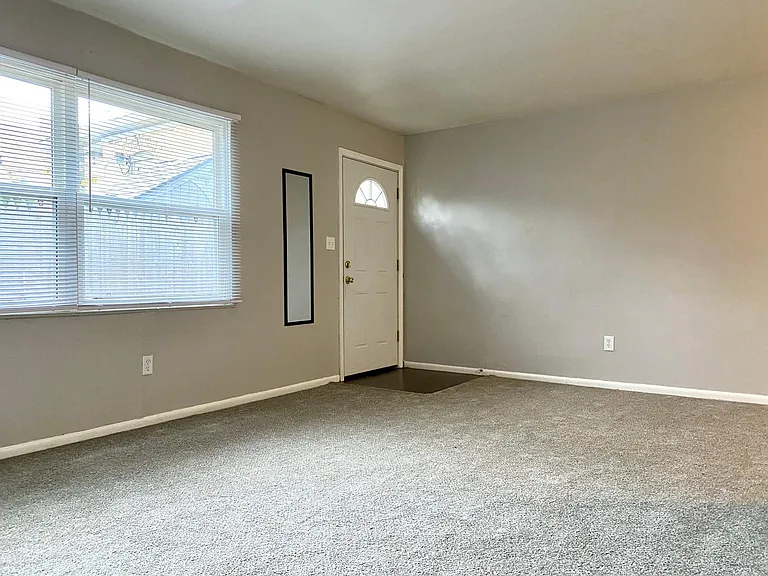 622 Oakwood Ave — Photo 19