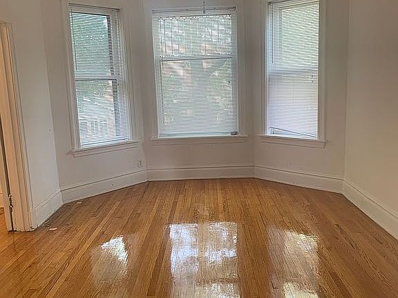 2nd image of 3628 N Janssen Ave APT 2