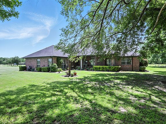 2nd image of 2134 Rs County Rd