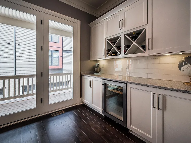 118 W Starr Ave — Photo 6