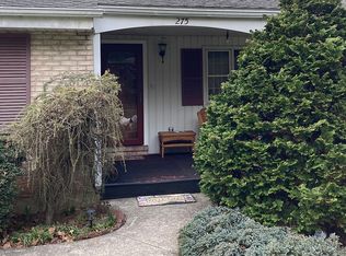 275 Bridle Path Rd, Bethlehem, PA 18017