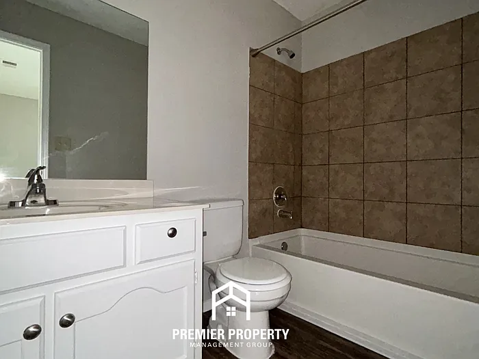 4174 Highgate Dr — Photo 9