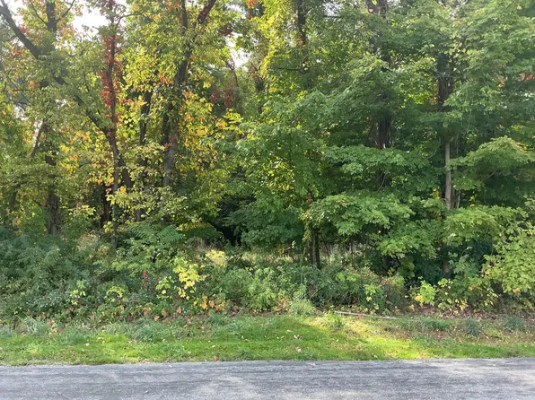 61755 52nd Ave, Hartford, MI 49057