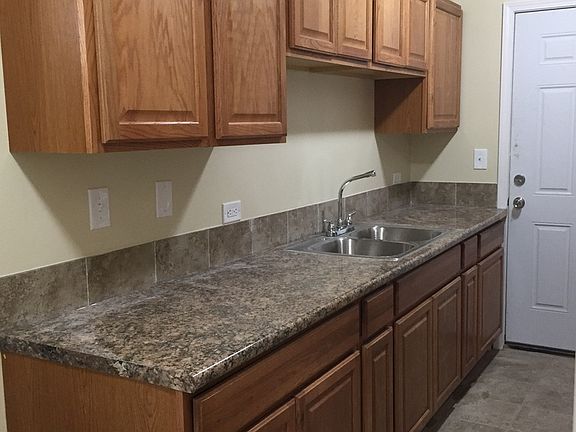 2nd image of 4834-50 W Adams St #4850