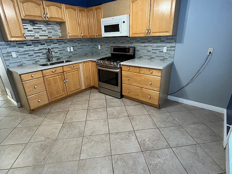 1777 Mitchell Ave #11 — Photo 7