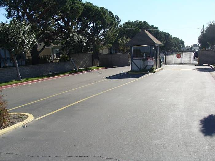 24/7 Guard Gate Entry