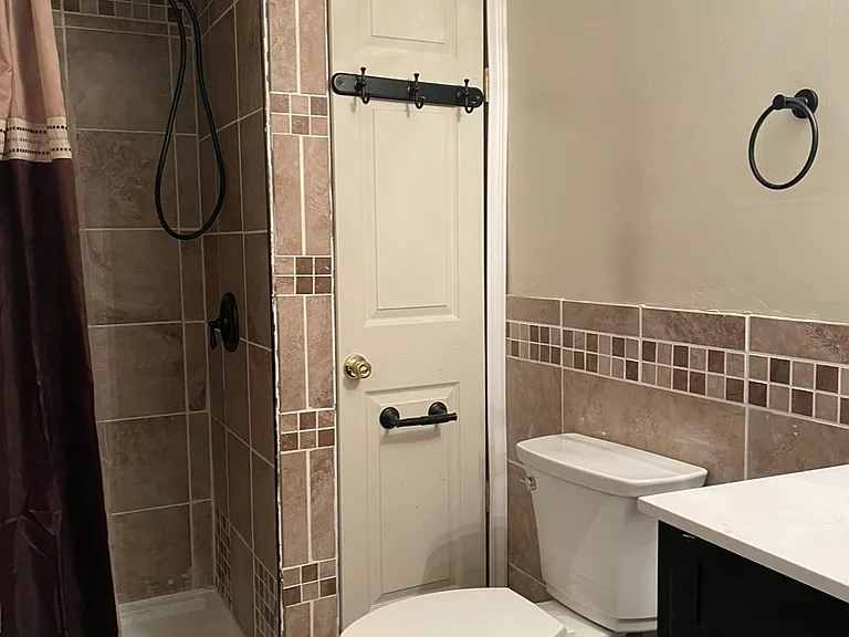 548 Grooms Rd #B — Photo 6