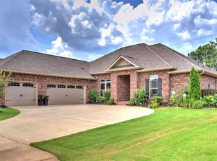 17 Cypress Grove Ln SW, Huntsville, AL 35824