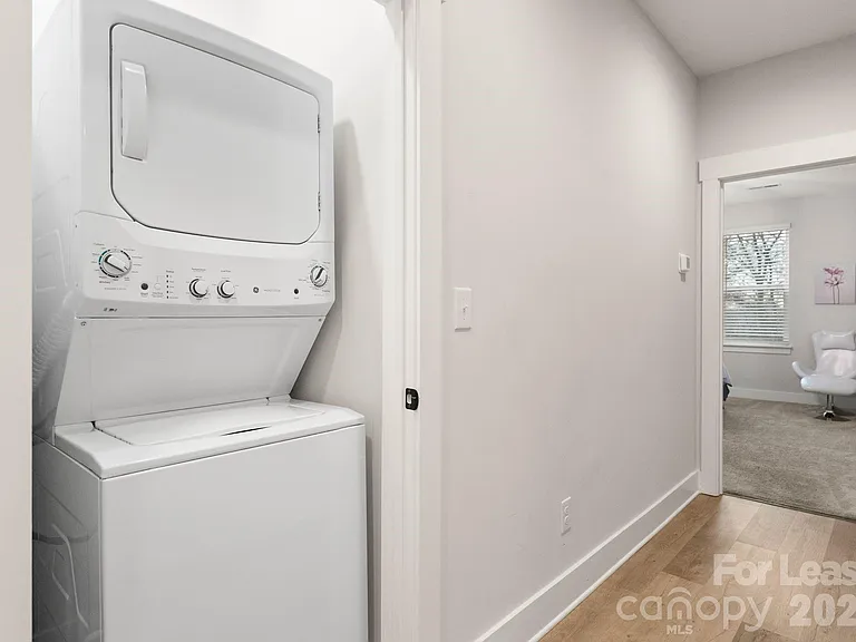648 W End Dr — Photo 36
