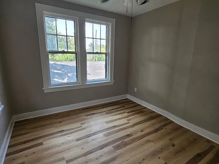 2405 Battery St #B — Photo 12