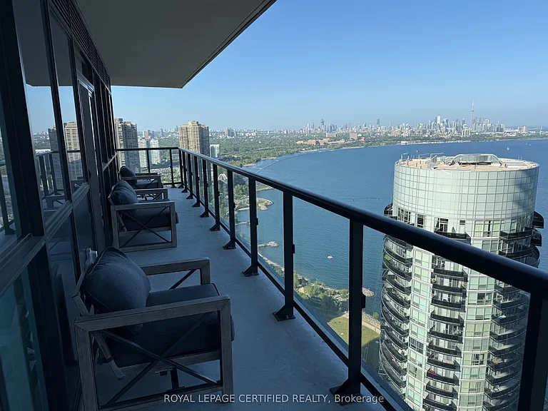 38 Annie Craig Dr #3802 — Photo 12