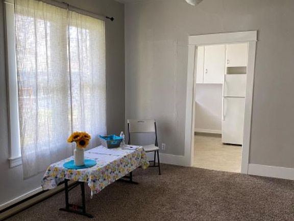 4th image of 109 W 31st St
