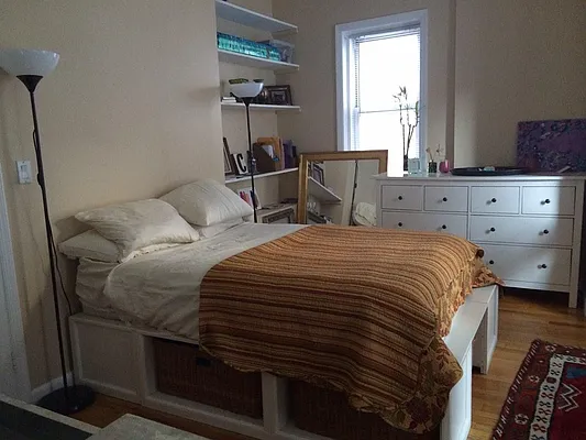 Rented by Green Line Realty | media 12