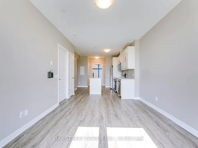 95 Dundas St W #107 — Photo 21