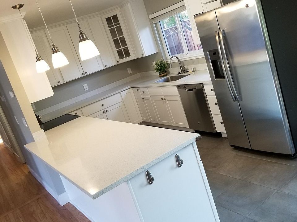 1st image of 710 Golden Oak Dr