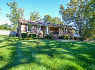 5215 Rocky River Rd, Charlotte, NC 28215