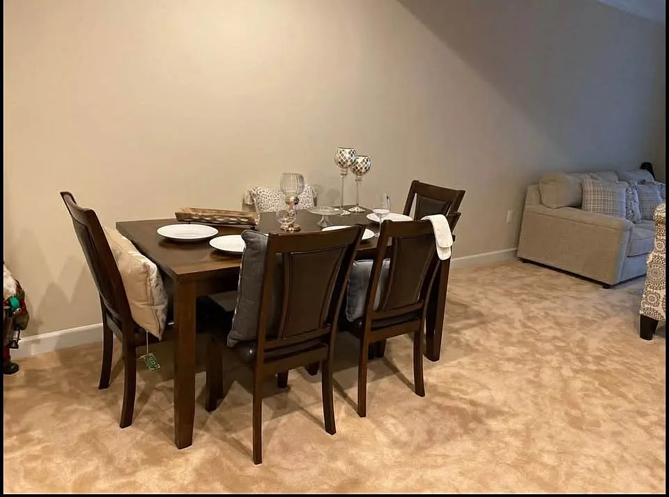 1 bed, 900 sqft, $1,700 — Photo 4