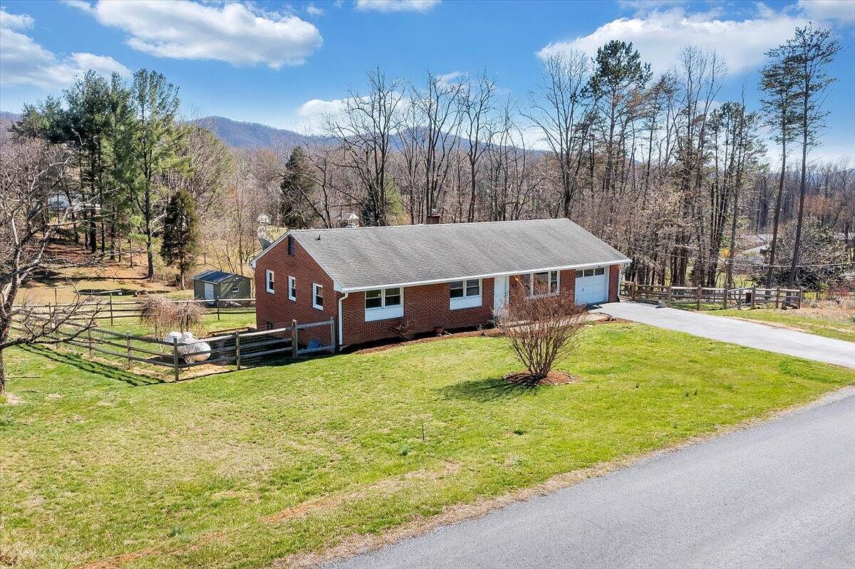 51 Pineway Ln, Troutville, VA 24175 Zillow