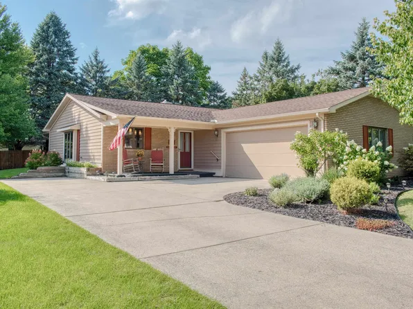 1105 Corlett Dr, Owosso, MI 48867