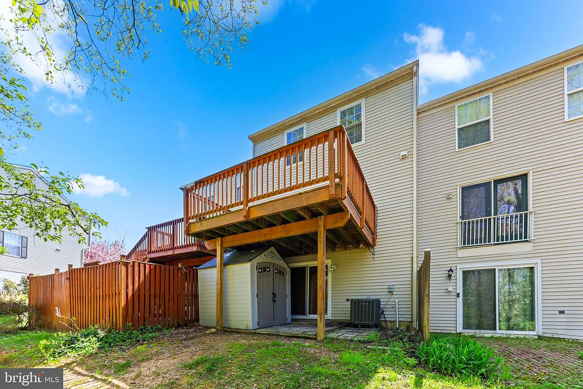 Building Photo - 1246 Seminole Dr