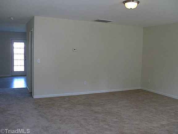 3rd image of 1132 Waterlyn Dr