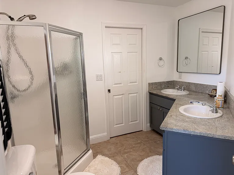 1130 Breezewood Ct — Photo 11