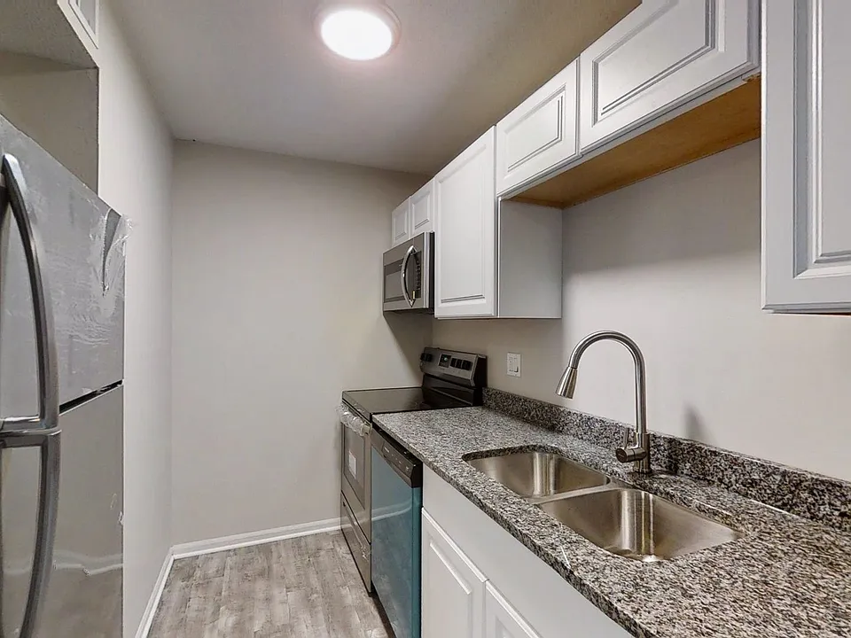 Newly Renovated 3 Bedrooms!