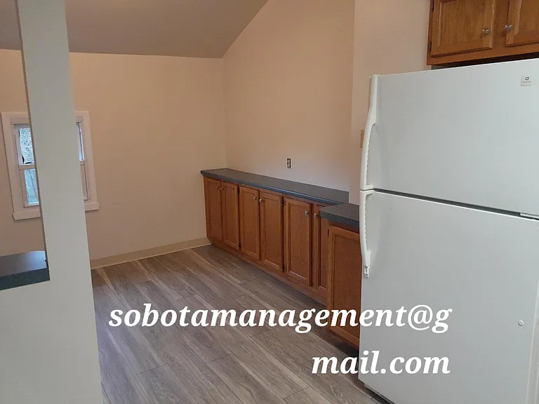 441 New St — Photo 14