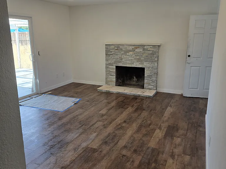 14906 S Culver Rd — Photo 2