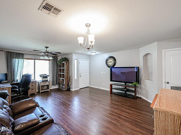 4th image of 1283 E Julie Ct
